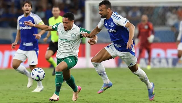 Cruzeiro desafia Palmeiras em duelo direto pelo topo do Brasileirão
